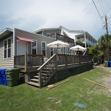 Salty Shack Unit C - Salty Shack - Dog Friendly Home - Across From The Beach - Central Location! Folly Beach Chambre photo