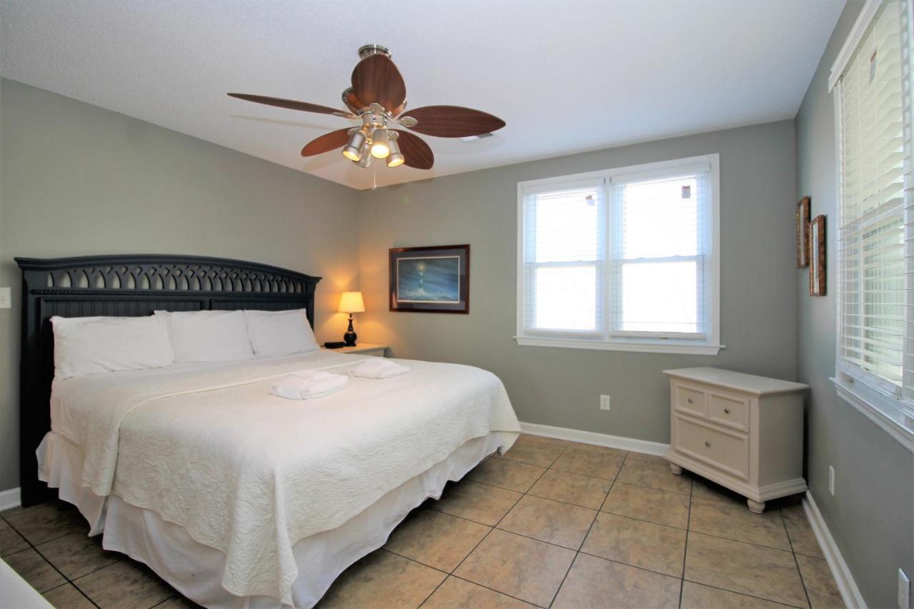 Salty Shack Unit C - Salty Shack - Dog Friendly Home - Across From The Beach - Central Location! Folly Beach Extérieur photo